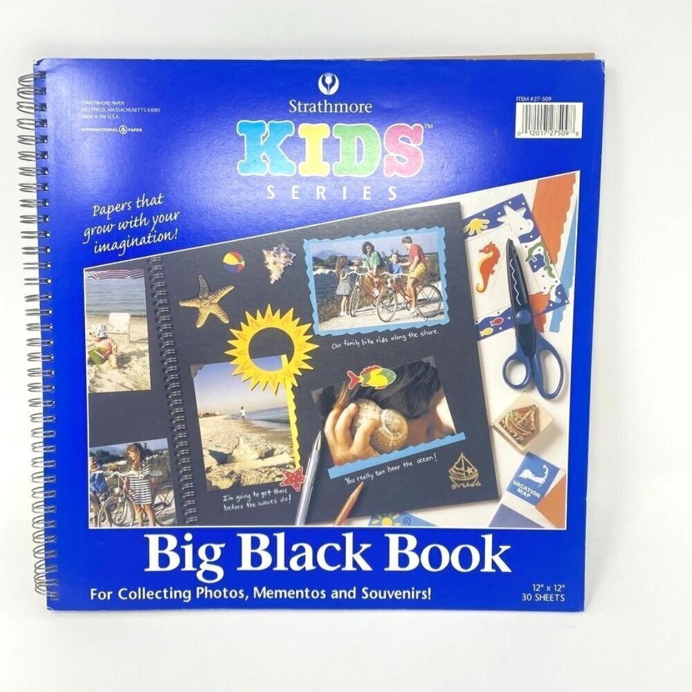 Strathmore Kids Series Big Black Book Scrapbook Memories 12 in x 12 in 30 Sheets